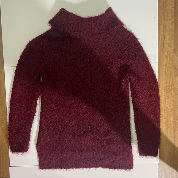 Fuzzy burgundy cowl neck sweater size M - Picture 3 of 5